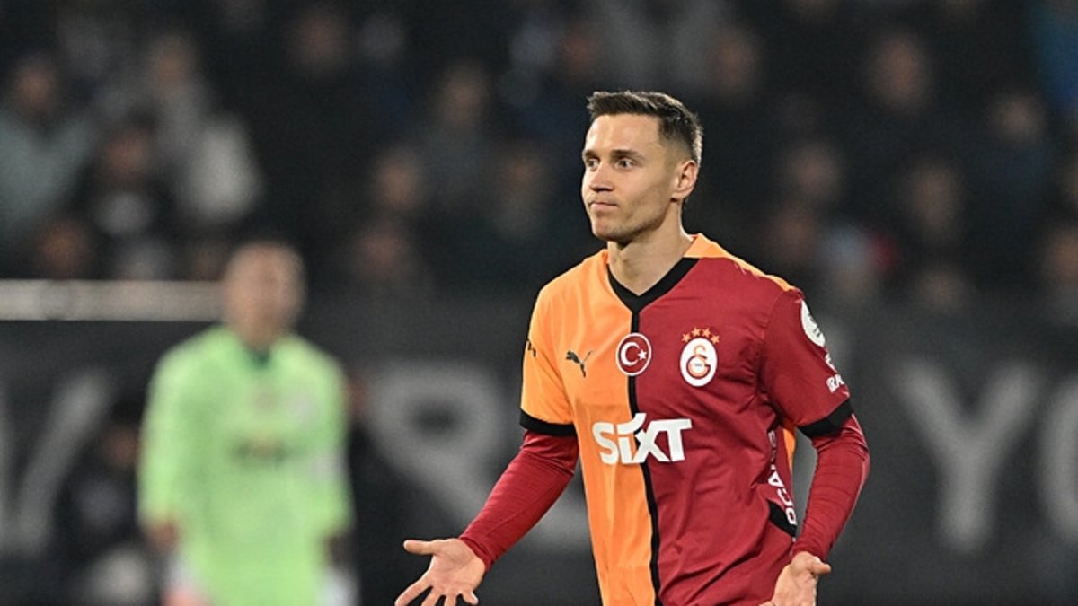 Galatasaray'ın yeni yıldızı Frankowski Polonya'da gündem oldu! Galatasaray'ın yeni yıldızı Frankowski Polonya'da gündem oldu!