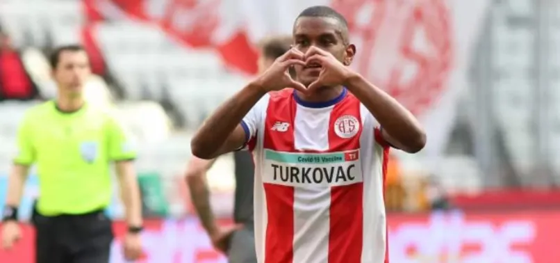 Antalyaspor'un yıldızı Fernando Lucas Martins ne kadar kazanıyor?