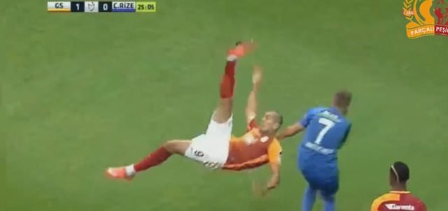 Eren Derdiyok Twitter’ı salladı