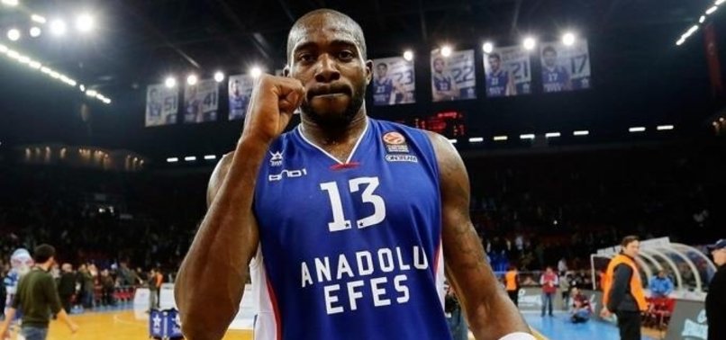 Alex Tyus resmen Pınar Karşıyaka'da!