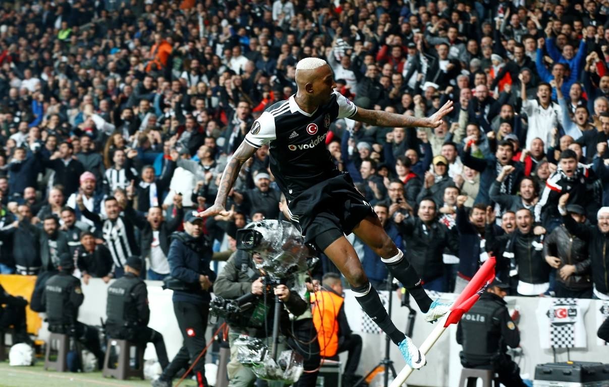 Beşiktaş - O.Lyon maçından kareler