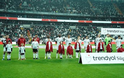 Beşiktaş’ta o futbolcuların bileti kesildi!