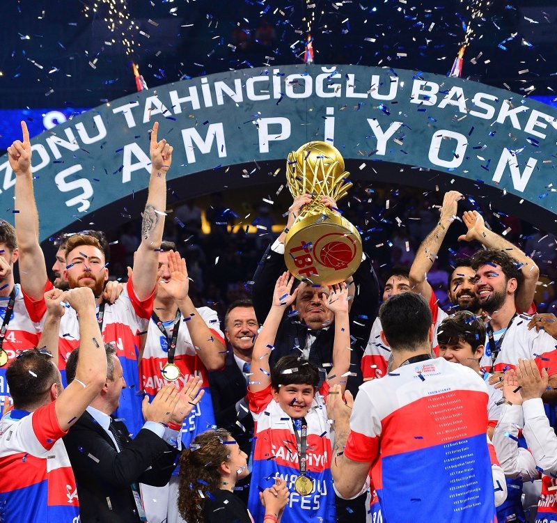 Podolski'den Ergin Ataman paylaşımı! - Sayfa 1 ...