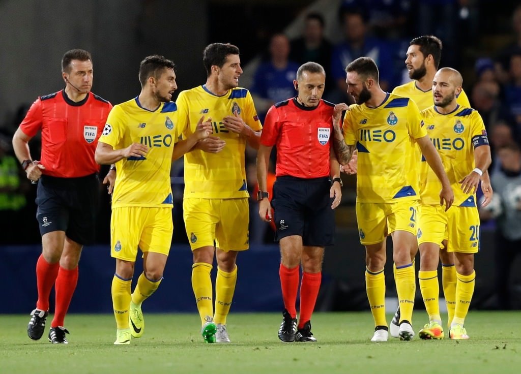 Alex Telles’ten Cüneyt Çakır’a şok tepki..