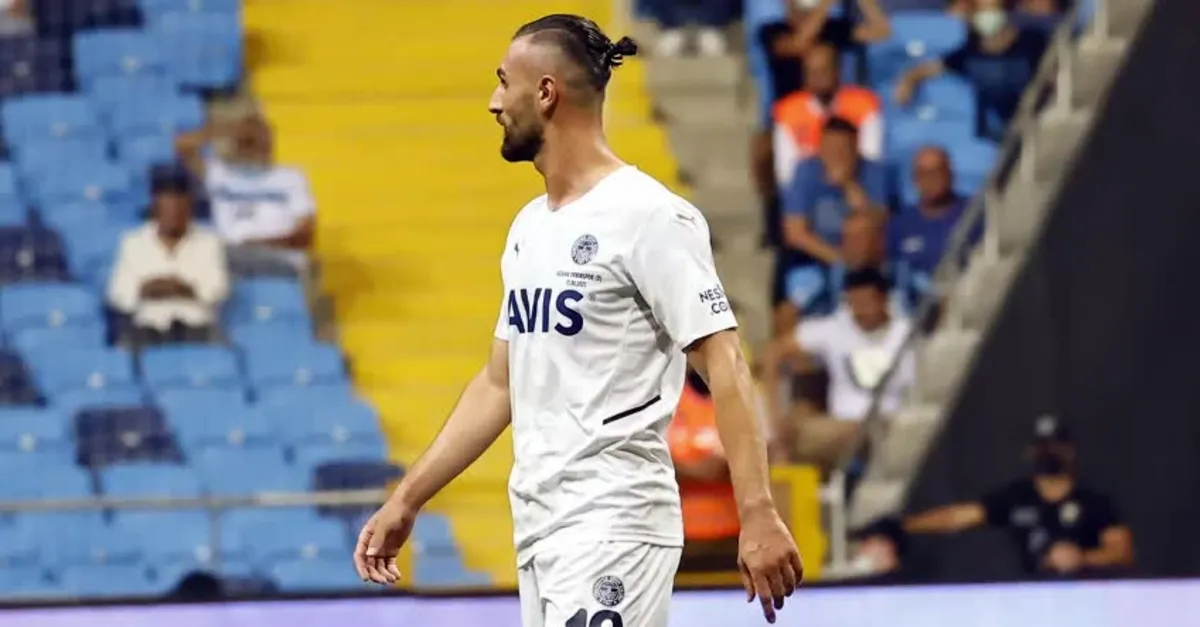 Fenerbahçe'de Serdar Dursun 6-8 hafta yok