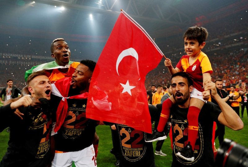 Galatasaray şampiyonluğu böyle kutladı! İşte görüntüler