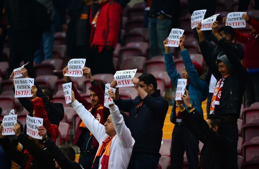 Türk Telekom Arena’da istifa sesleri!