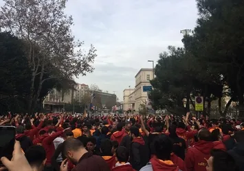 Galatasaray taraftarı Vodafone Park'ta
