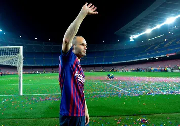 Iniesta, Japonya'ya gidiyor