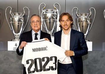 Real Modric'in sözleşmesini uzattı!