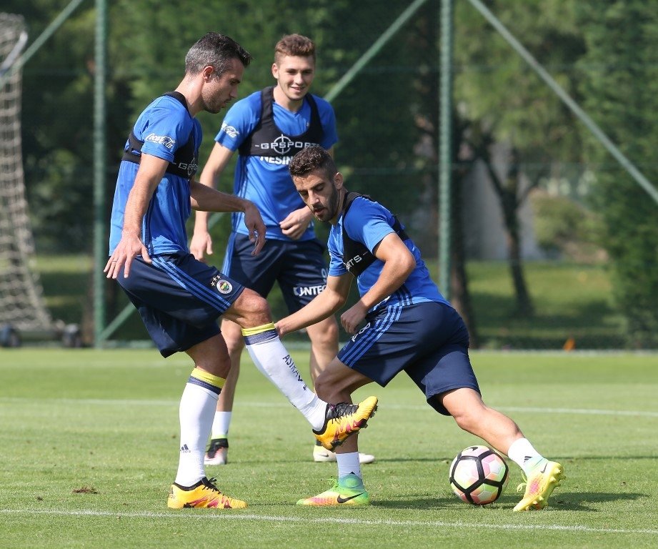Yeni transfer Robin van Persie