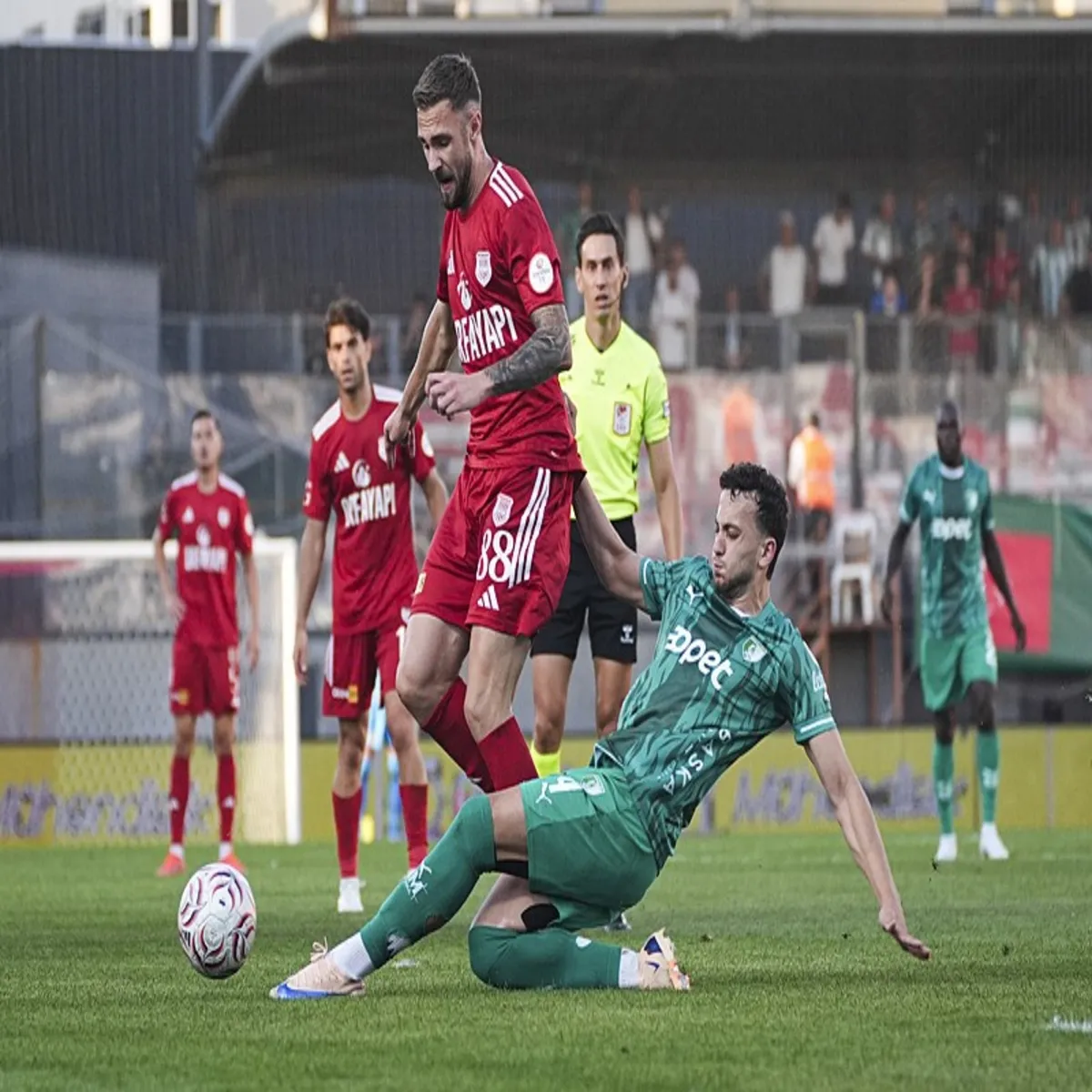 Orfa Yapı Pendikspor sahasında Bodrum FK ile berabere kaldı