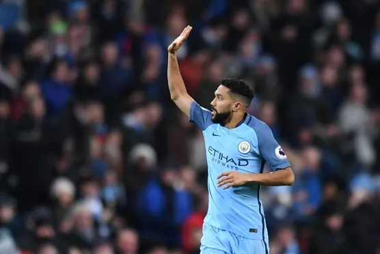 Gael Clichy bedavaya geliyor