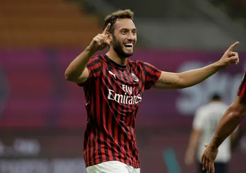 Hakan Çalhanoğlu'na kanca