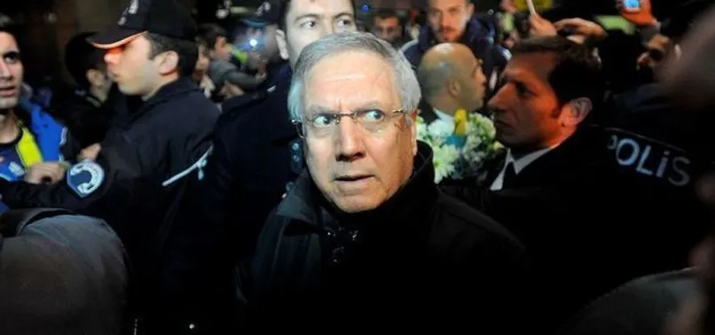 Fenerbahçe'ye havalimanında protesto!