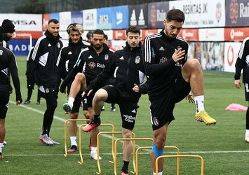 Beşiktaş Fenerbahçe'ye konuk oluyor!