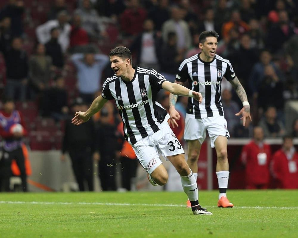 Wolfsburg’dan Mario Gomez için 14 milyon Euro