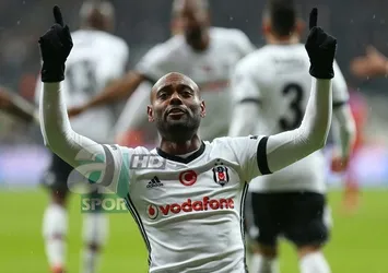Vagner Love ilk gollerini attı
