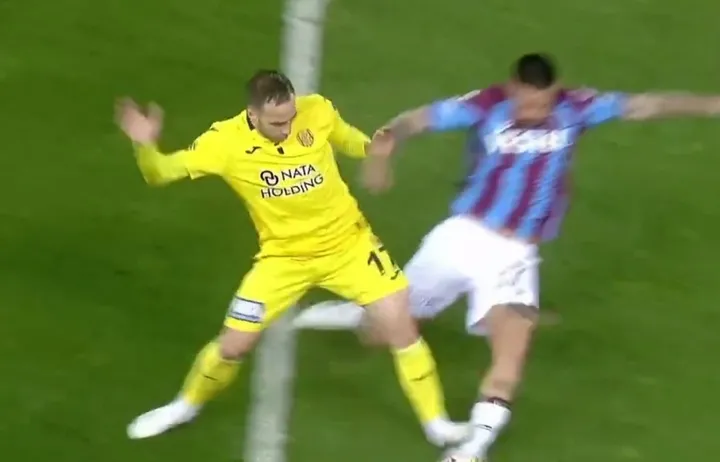 Trabzonspor - Ankaragücü maçında 2 kırmızı kart birden çıktı! İşte o pozisyon - 2