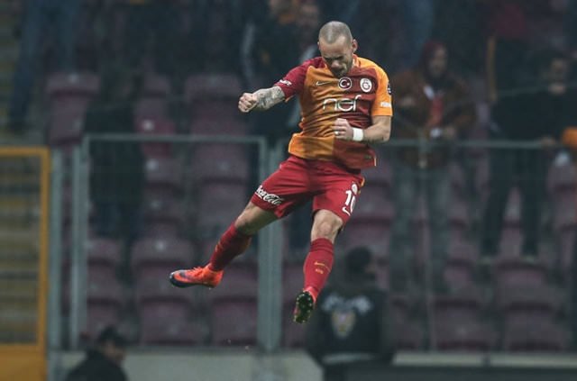 Çin’den Wesley Sneijder’e inanılmaz teklif