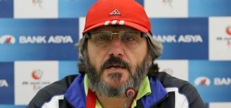 Osmanlıspor'da Mustafa Reşit Akçay istifa etti