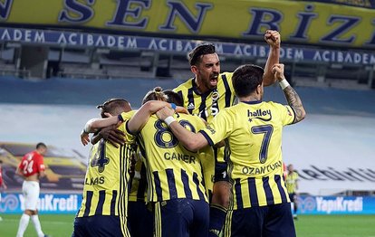 Son dakika spor haberi: Fenerbahçe’de 8 isim sınırda!