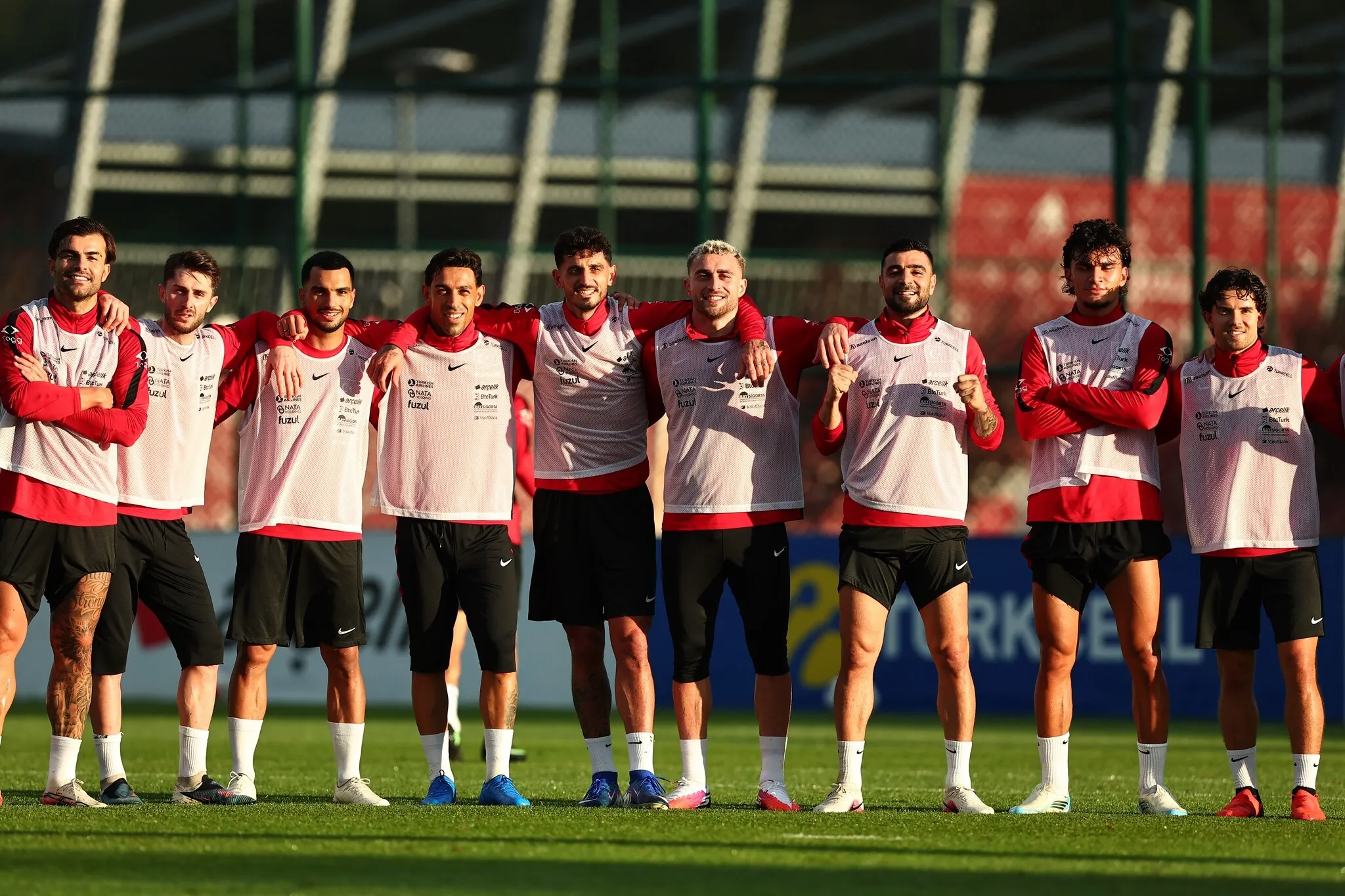 A Milli Futbol Takımı, Fransa maçının hazırlıklarını sürdürdü! İdmanda 2 eksik
