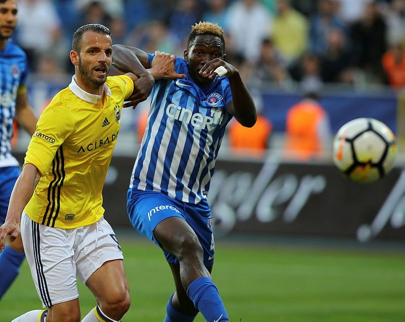 Fenerbahçe’de 3 isim yolcu!