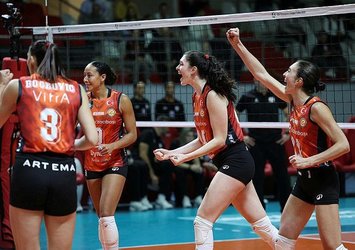Eczacıbaşı set vermeden kazandı!