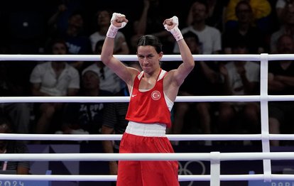 Milli boksör Hatice Akbaş’tan gümüş madalya!