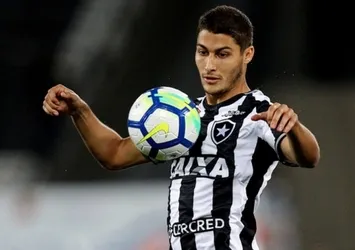 Beşiktaş'a Brezilyalı sağ bek!