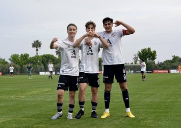 U16'da şampiyon Beşiktaş!