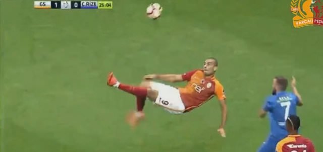 Eren Derdiyok Twitter’ı salladı