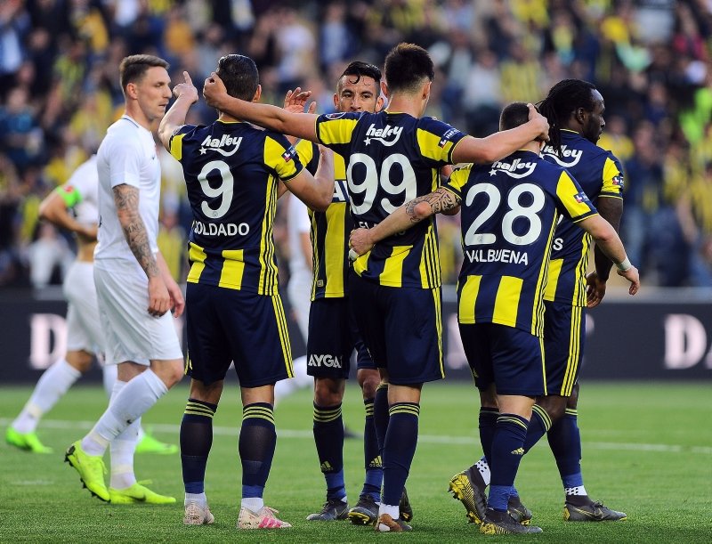 İşte Fenerbahçe’nin ilk transferi!