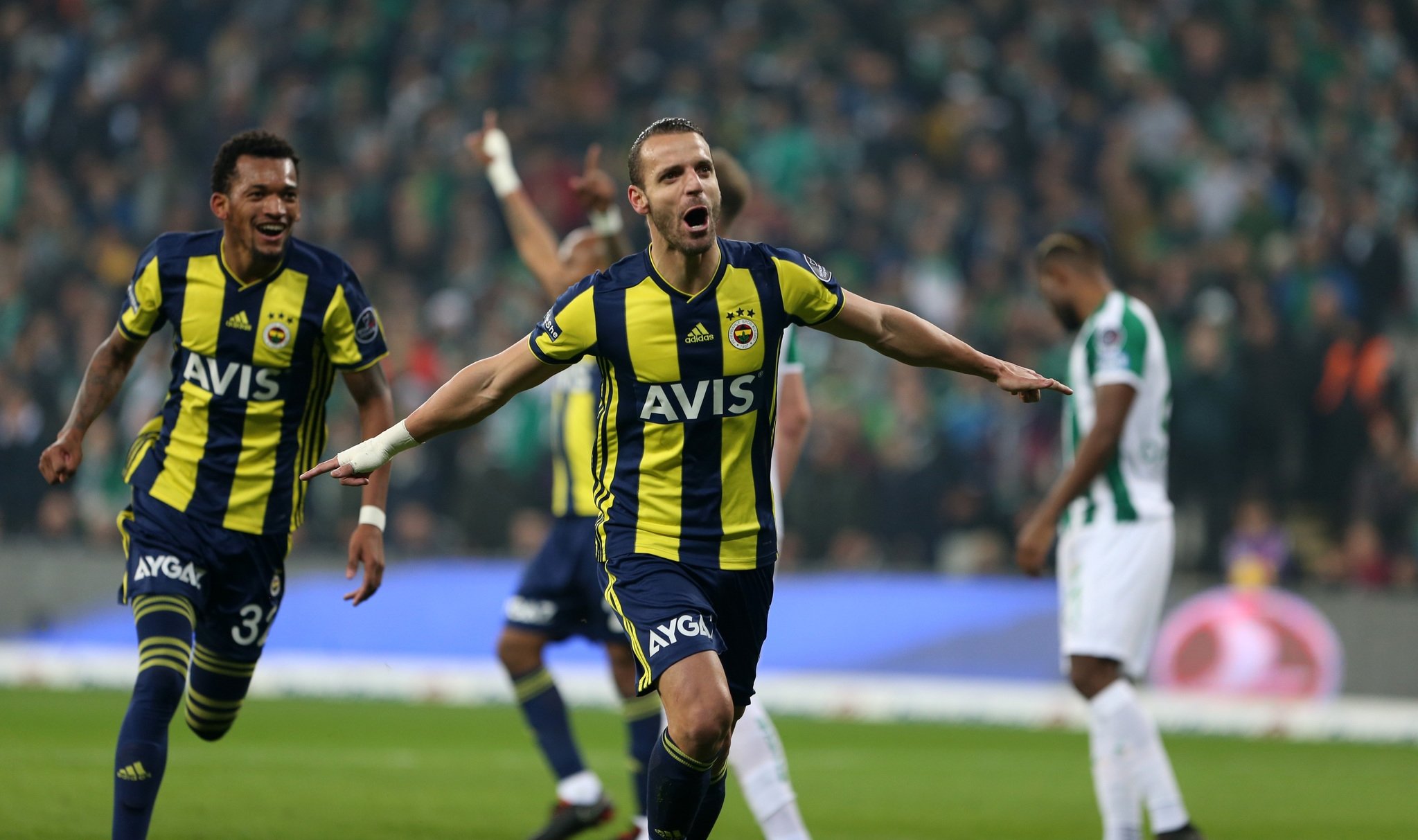 Soldado’dan muhteşem rövaşata! İşte o anlar!