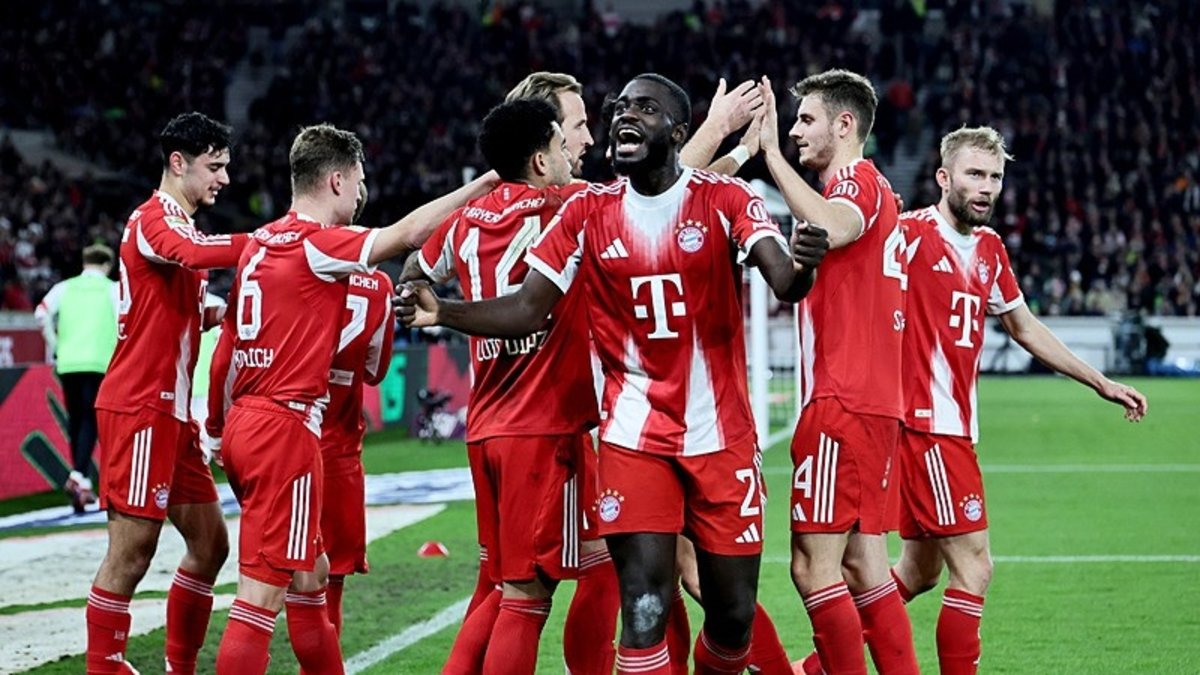 Bayern Münih deplasmanda farka koştu