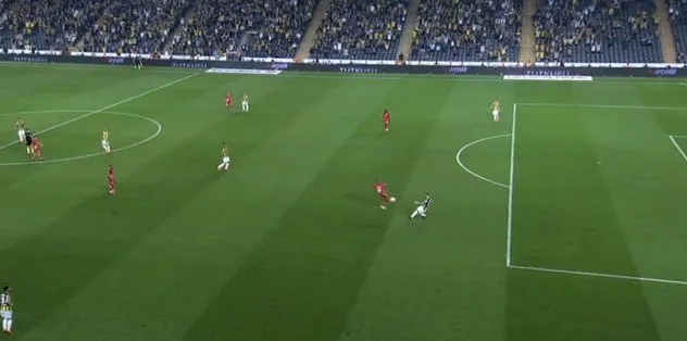 Skrtel'in hatasını Doukara değerlendirdi - 1