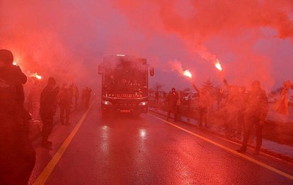 Galatasaray’a Sivas’ta coşkulu karşılama!