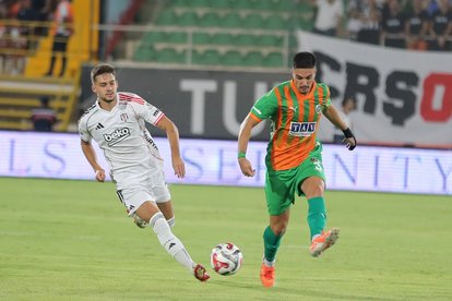 Kartal Alanya’da kayıp!