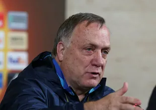 Advocaat neşteri vurdu!
