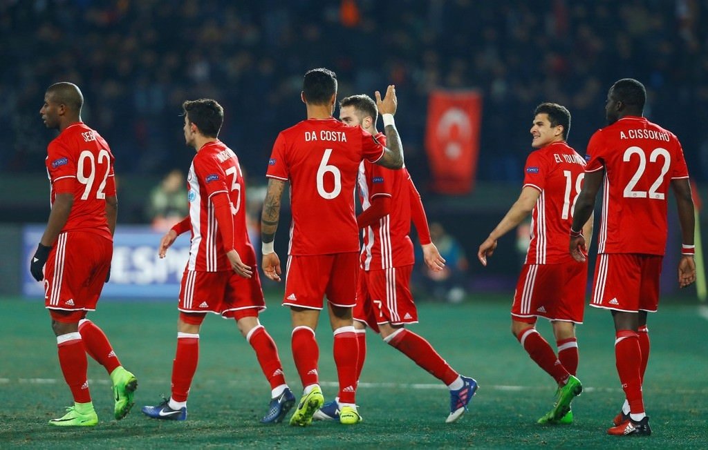 Osmanlıspor - Olympiakos maçından kareler