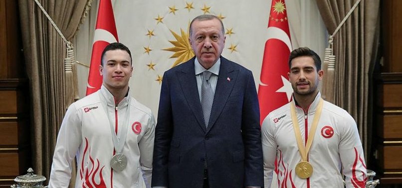 Başkan Erdoğan milli cimnastikçileri kabul etti