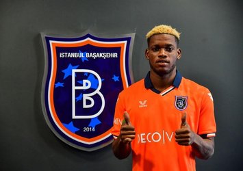 Başakşehir Francis Nzaba'yı kiraladı