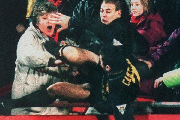 Evra, Cantona’ya özendi