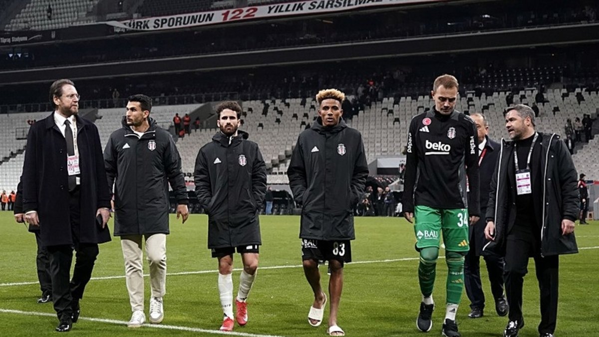 TRANSFER HABERİ - Beşiktaş'ta sil baştan! İşte takımdan gönderilecek isimler TRANSFER HABERİ - Beşiktaş'ta sil baştan! İşte takımdan gönderilecek isimler