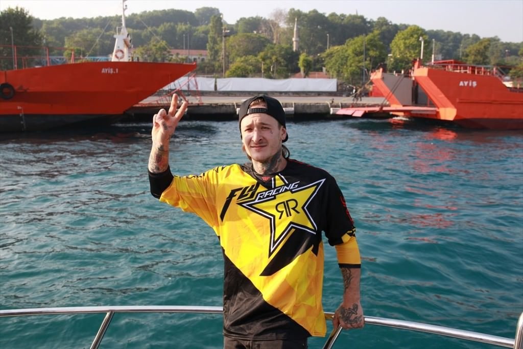 İstanbul Boğazı’nda rekor atlayış