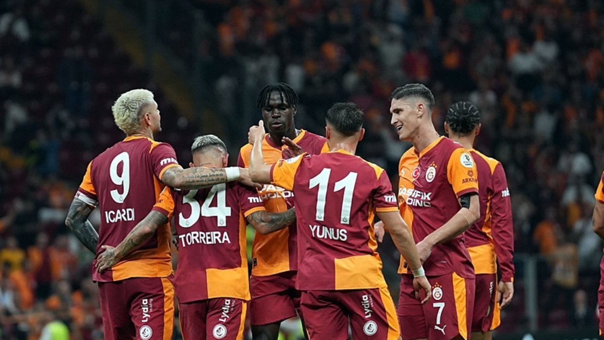 Galatasaray'dan Avrupa'yı sallayacak transfer! Herkes bu yıldızı konuşacak Galatasaray'dan Avrupa'yı sallayacak transfer! Herkes bu yıldızı konuşacak