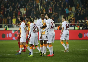 Tribünden indi golünü kaydetti