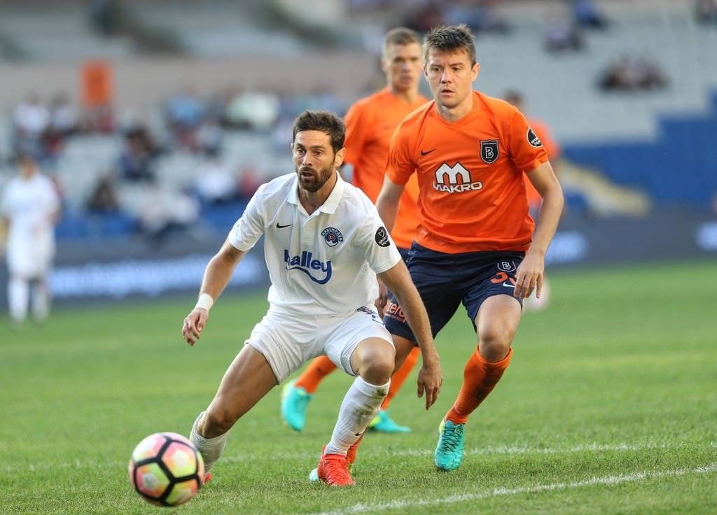 Eren Derdiyok’tan aldığımız parayla...