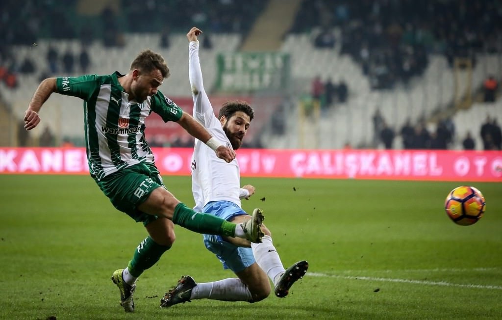 Bursaspor-Trabzonspor karşılaşmasından kareler